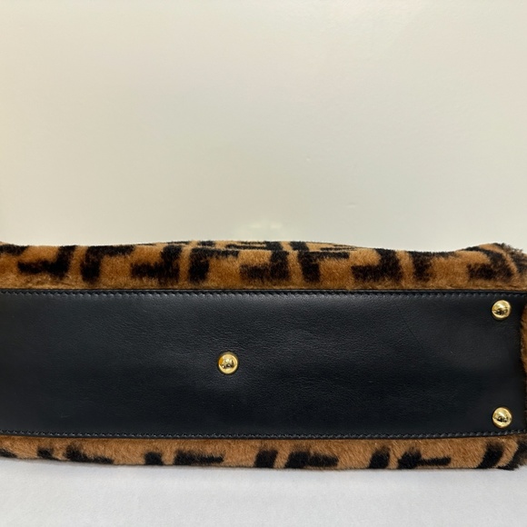 Medium Fendi Zucca Peekaboo - Picture 4 of 11